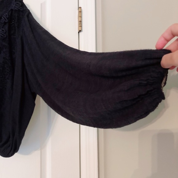 Free People • Navy blue, low-cut pullover top - Picture 3 of 7